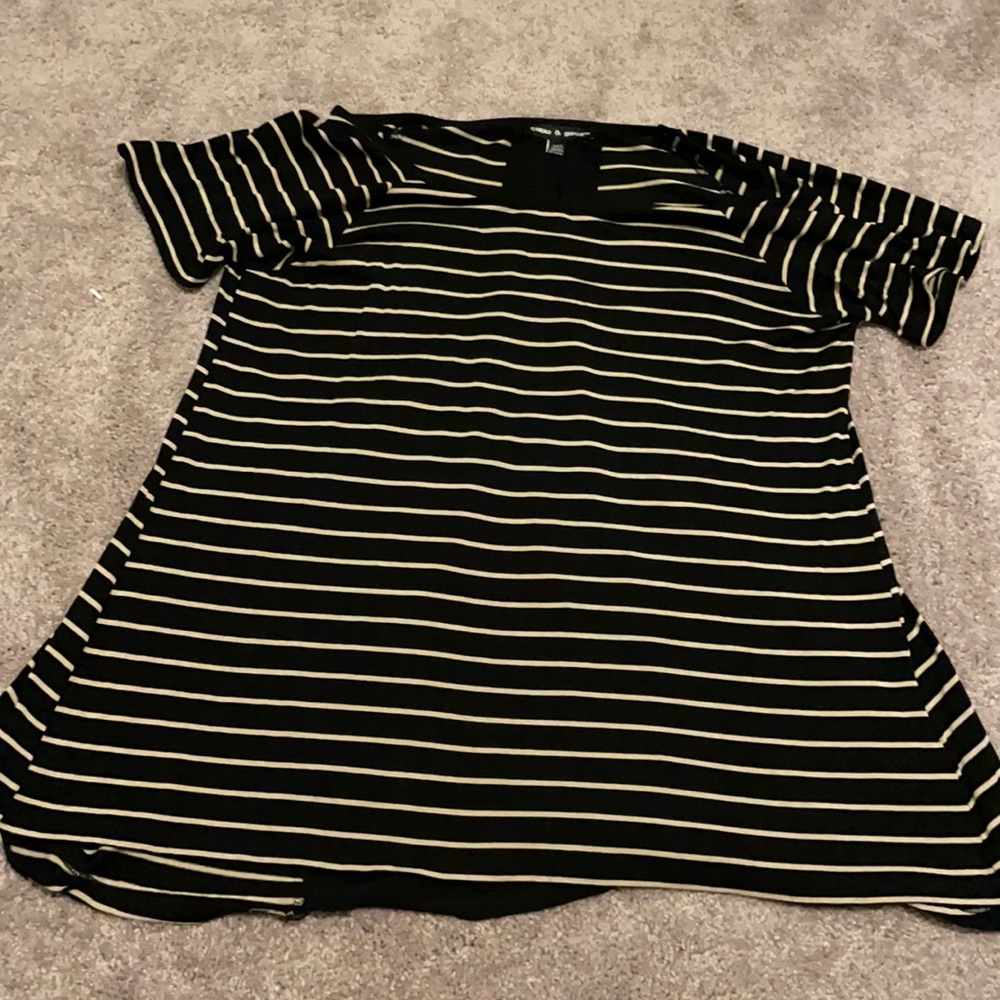 Black and Gold strip top